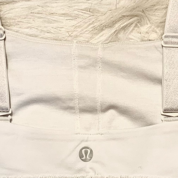 Lululemon Adjust Me Sports Bra - Picture 3 of 5